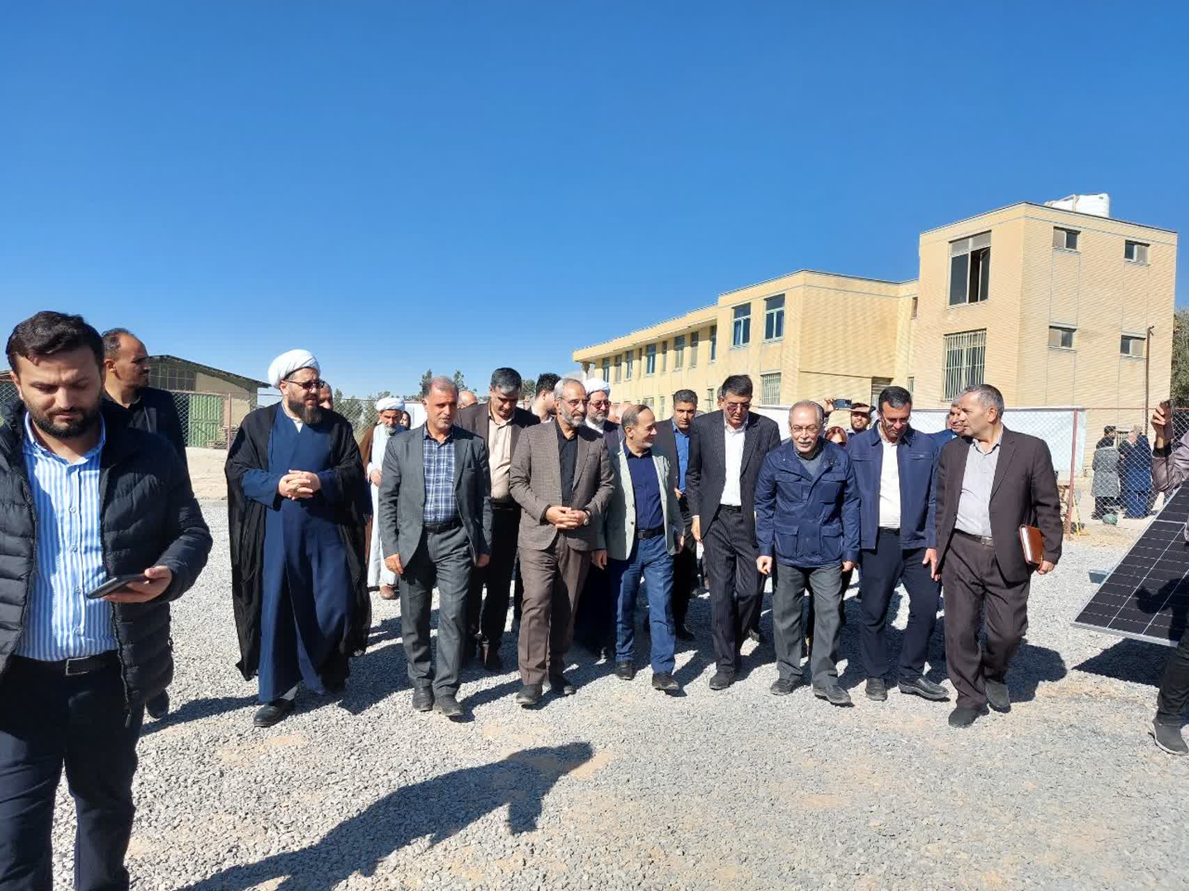 افتتاح نیروگاه خورشیدی ۱۰۰ کیلوواتی در اصفهان؛ گامی مهم در مسیر انرژی پاک روستاها_2