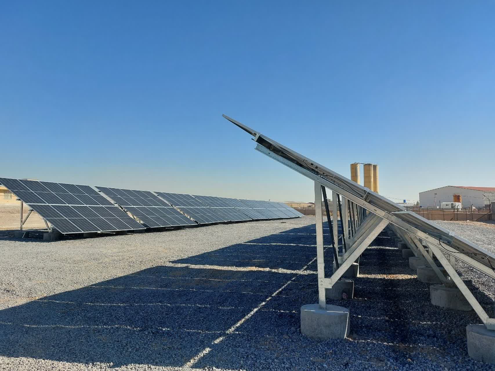 افتتاح نیروگاه خورشیدی ۱۰۰ کیلوواتی در اصفهان؛ گامی مهم در مسیر انرژی پاک روستاها_0